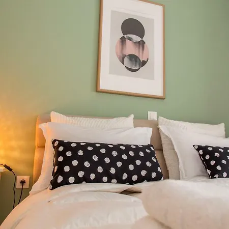 Apartment Gazi Area Close To Metro